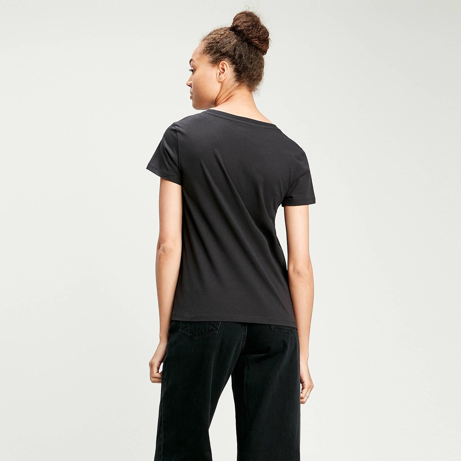 Levi's Perfect V-Neck Γυναικεία Μπλούζα (9000048429_26097) φωτογραφία