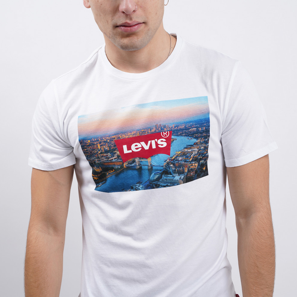 Levis Destination London Men's T-Shirt