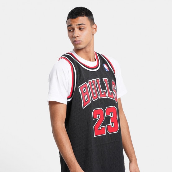 Mitchell Ness Authentic Alternate Chicago Bulls Michael Jordan 1997 98 Jersey Black AJY4GS18400 CBU97MJO