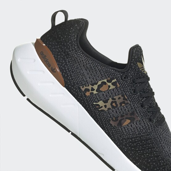 Adidas originals women's swift run shoes leopard sales