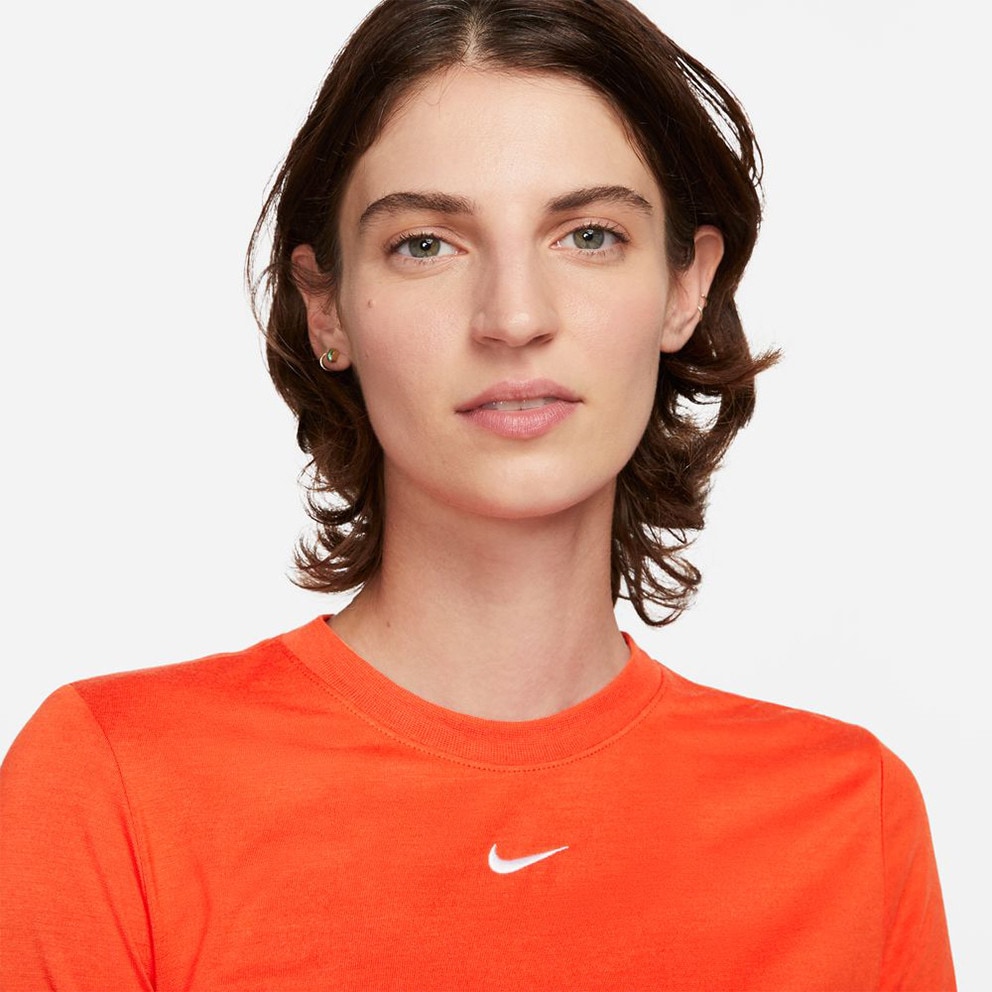 Nike Sportswear Essential Γυναικείο Cropped T-shirt