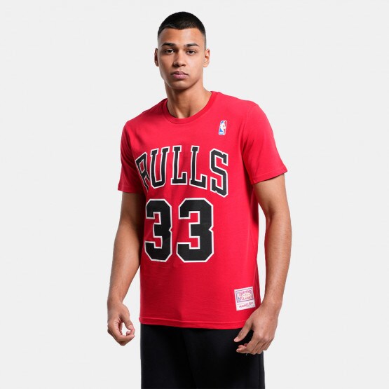 Mitchell & Ness Name & Number Scottie Pippen Chicago Bulls Men's T-Shirt