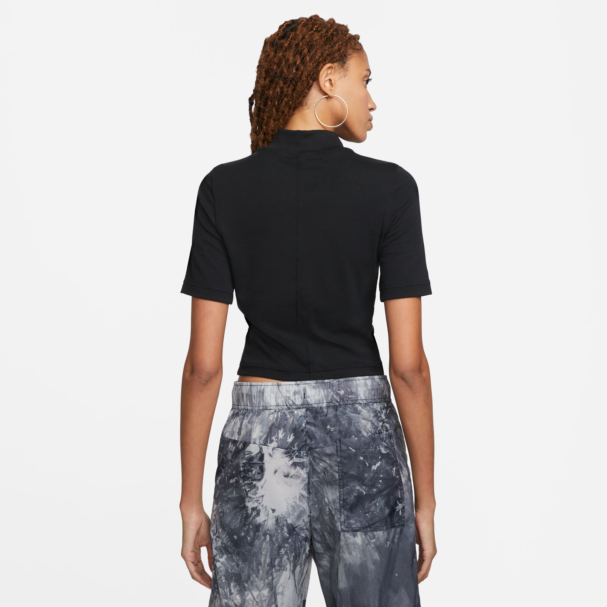 Nike Sportswear Essentials Γυναικείο T-Shirt (9000129991_1480) φωτογραφία
