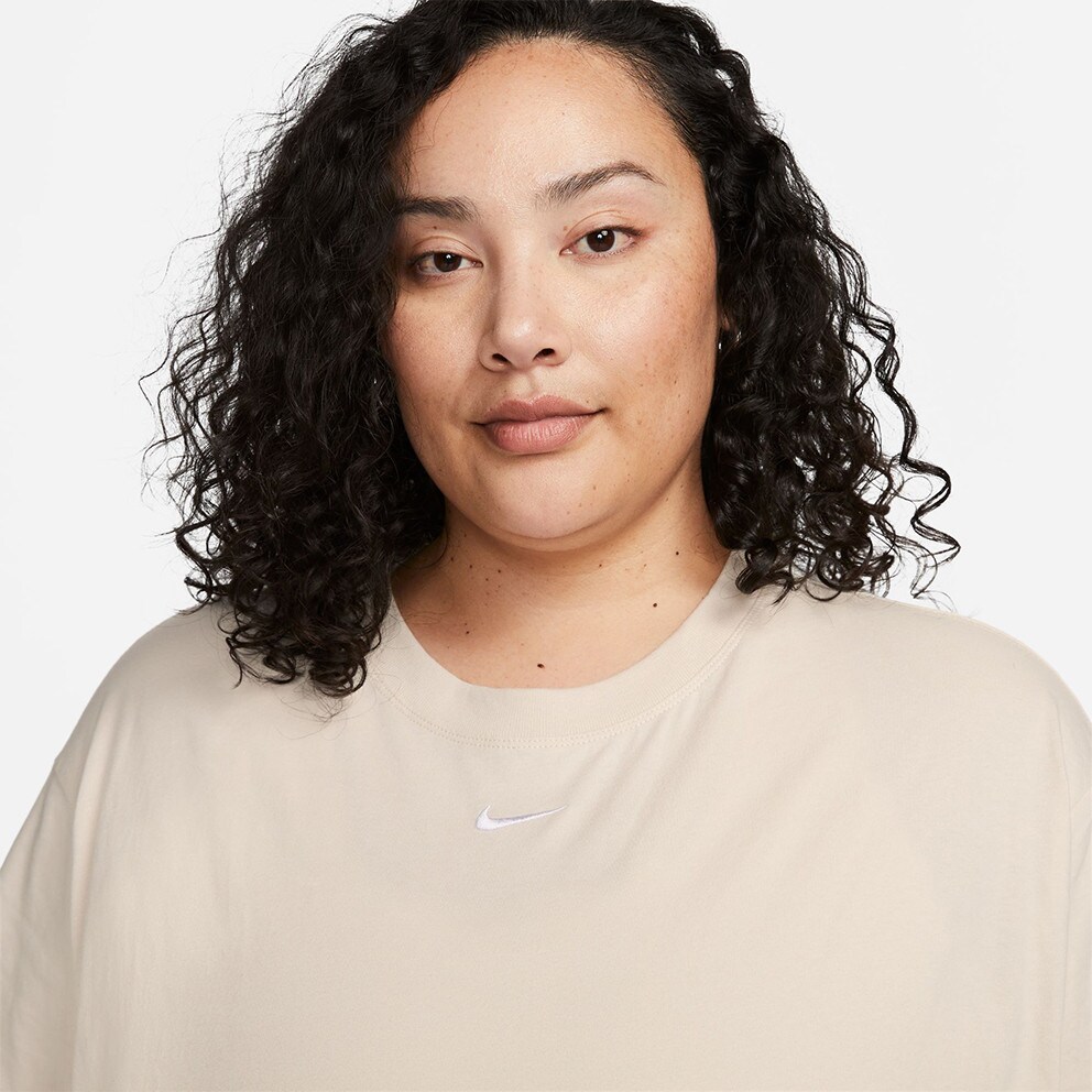 Nike Sportswear Essential Γυναικείο Plus Size T-shirt