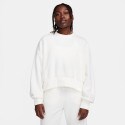 Nike Sportswear Plush Women's Sweatshirt