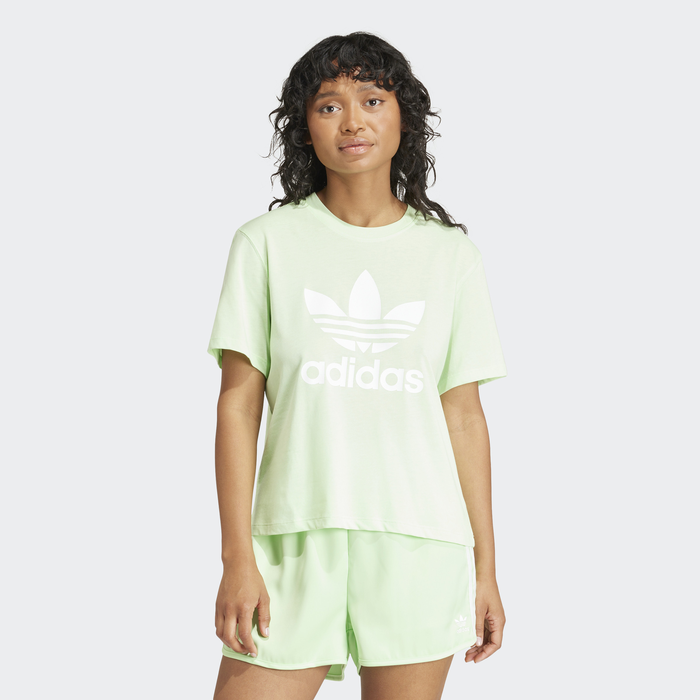 Adidas Originals adidas Adicolor Trefoil Boxy Γυναικείο T-shirt (9000169717_74003) 2025