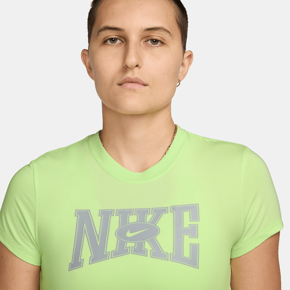 Nike Sportswear Γυναικείο Cropped T-Shirt
